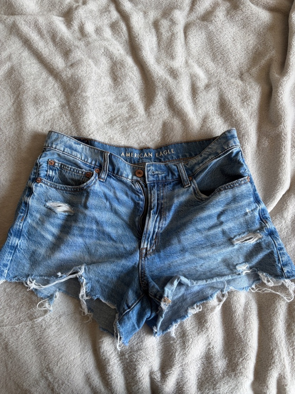 American Eagle 90’s boyfriend short